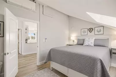419 Broadway #5, Newport, RI 02840 - Photo 19