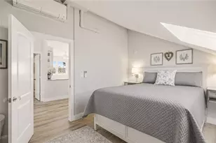 419 Broadway, Newport, RI 02840 - Photo 19