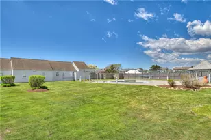 204 Bellevue Ct, Narragansett, RI 02882 - Photo 33