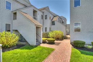204 Bellevue Ct, Narragansett, RI 02882 - Photo 35