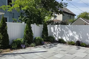 33 Slocum St, Newport, RI 02840 - Photo 25
