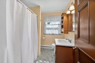 11 Johnson Ave, North Kingstown, RI 02852 - Photo 9
