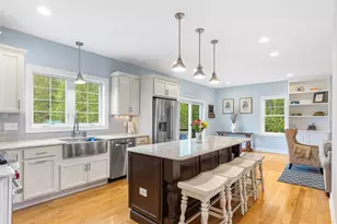 76 Woods Ln, Cranston, RI 02921 - Photo 11