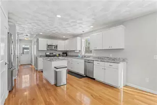 100 Franklin Rd, Scituate, RI 02825 - Photo 23