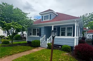153 Chandler Ave, Pawtucket, RI 02860 - Photo 3