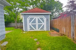 153 Chandler Ave, Pawtucket, RI 02860 - Photo 7