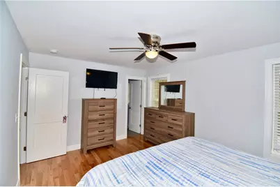 81 Lonsdale Street, West Warwick, RI 02893 - Photo 17