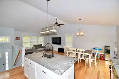 81 Lonsdale Street, West Warwick, RI 02893 - Photo 7
