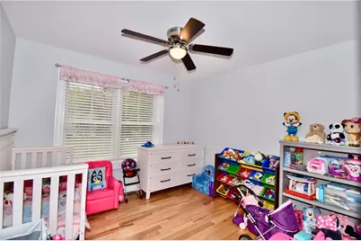 81 Lonsdale Street, West Warwick, RI 02893 - Photo 9