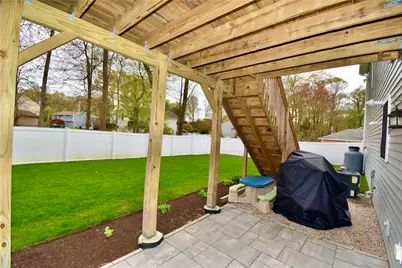 81 Lonsdale Street, West Warwick, RI 02893 - Photo 33
