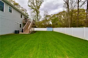 81 Lonsdale St, West Warwick, RI 02893 - Photo 31