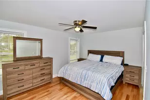 81 Lonsdale St, West Warwick, RI 02893 - Photo 15