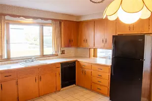 23 Di Ponte Dr, Johnston, RI 02919 - Photo 9