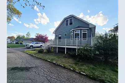 140 Lake View Road, Cranston, RI 02920 - Photo 3