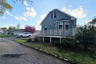 140 Lake View Rd, Cranston, RI 02920 - Photo 3
