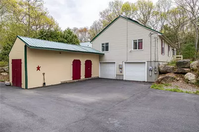 956 Reynolds Road, Glocester, RI 02814 - Photo 3