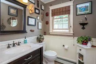 7 Blvd East Blvd, Middletown, RI 02842 - Photo 15