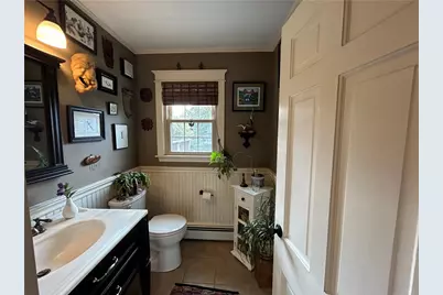 7 Boulevard East Boulevard, Middletown, RI 02842 - Photo 9