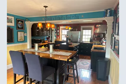7 Boulevard East Boulevard, Middletown, RI 02842 - Photo 3