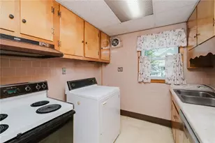 266 Norfolk Ave, Pawtucket, RI 02861 - Photo 39