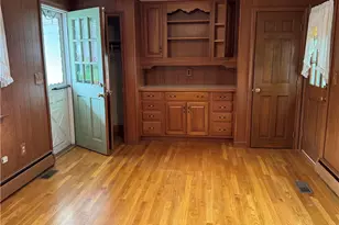 60 Coldbrook Dr, Cranston, RI 02920 - Photo 13