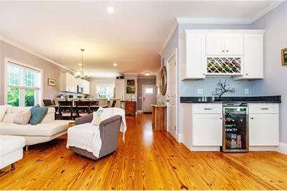 19 Eustis Avenue, Newport, RI 02840 - Photo 15