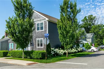 19 Eustis Avenue, Newport, RI 02840 - Photo 3