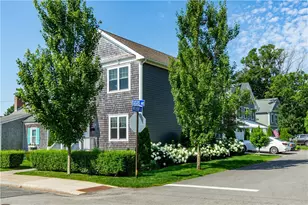 19 Eustis Ave, Newport, RI 02840 - Photo 3