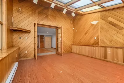 555 Metacom Avenue, Bristol, RI 02809 - Photo 17