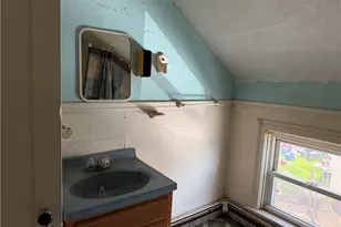52 Hillwood St, Cranston, RI 02920 - Photo 23