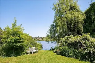 75 Green End Ave, Middletown, RI 02842 - Photo 3