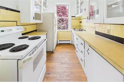 77 Governor Street #4, Cranston, RI 02920 - Photo 5