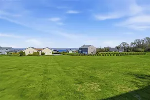 22 Roger Williams Ct, Portsmouth, RI 02871 - Photo 47