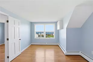 22 Roger Williams Ct, Portsmouth, RI 02871 - Photo 35