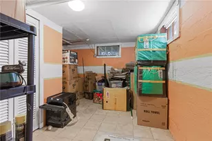 87 Elder St, Pawtucket, RI 02860 - Photo 21