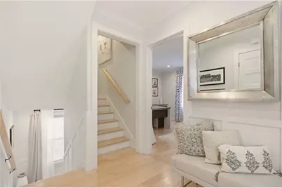25 Rhode Island Avenue #2, Newport, RI 02840 - Photo 5