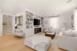 25 Rhode Island Ave, Newport, RI 02840 - Photo 11
