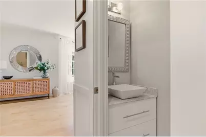 25 Rhode Island Avenue #2, Newport, RI 02840 - Photo 7