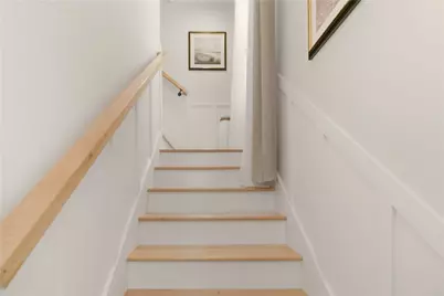 25 Rhode Island Avenue #2, Newport, RI 02840 - Photo 9
