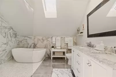 25 Rhode Island Avenue #2, Newport, RI 02840 - Photo 35
