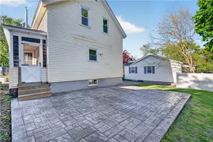 103 Burnside Ave, East Providence, RI 02915 - Photo 35
