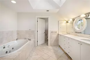 9 Ocean Lawn Ln, Newport, RI 02840 - Photo 35