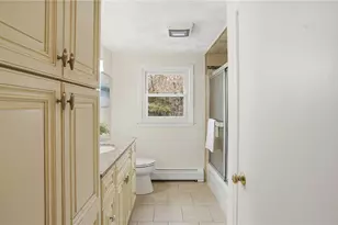 49 Roosevelt Dr, Bristol, RI 02809 - Photo 25