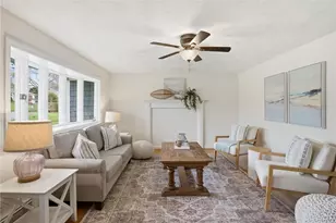 49 Roosevelt Dr, Bristol, RI 02809 - Photo 5