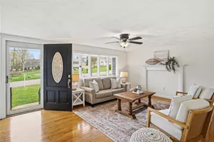49 Roosevelt Dr, Bristol, RI 02809 - Photo 7