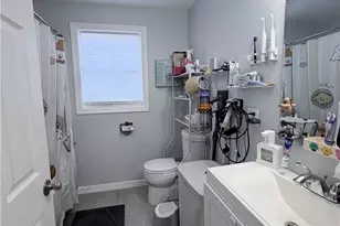128 Rugby St, Providence, RI 02905 - Photo 17