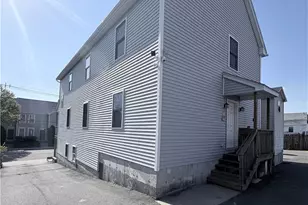 128 Rugby St, Providence, RI 02905 - Photo 3