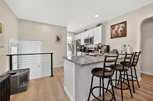 190 Wardlaw Ave, Providence, RI 02908 - Photo 5