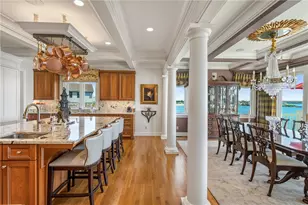 737 Boston Neck Rd, Narragansett, RI 02882 - Photo 9