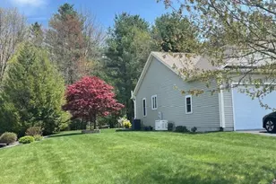 136 Country Meadow Ln, Glocester, RI 02814 - Photo 3